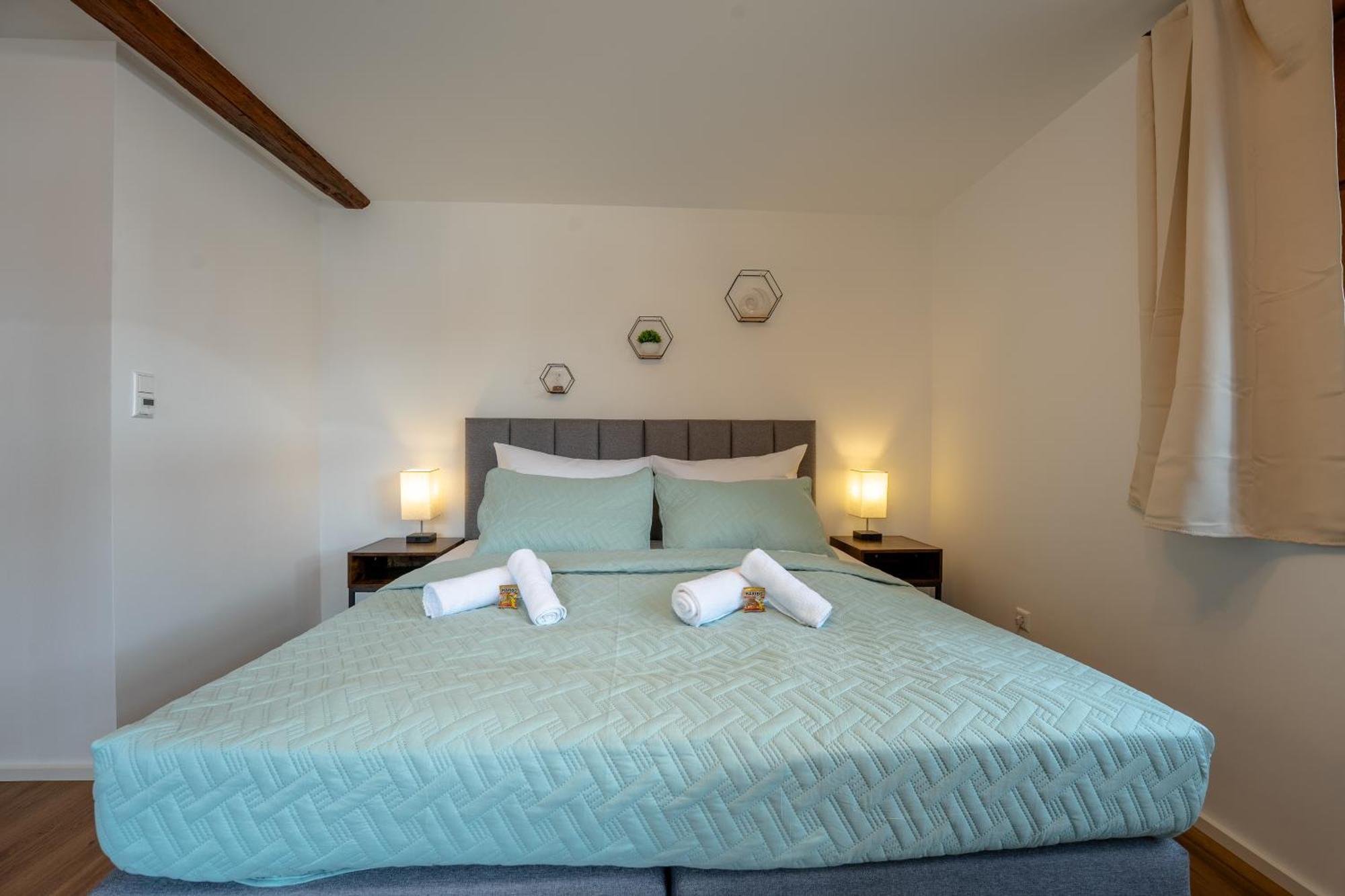 Schlossberg Residences - Fachwerk Design-apartment *